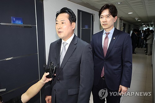 장동혁, 특검 압수수색에 "무도한 야당탄압…李정권 끌어내릴것"