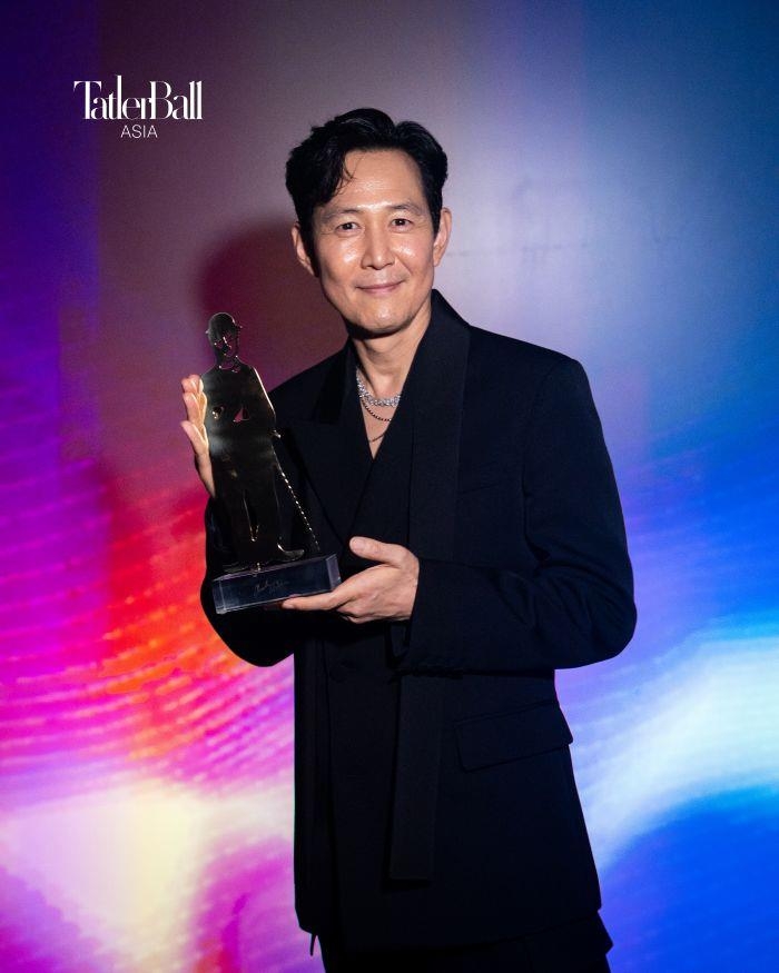 이정재, 한국인 최초로 영화 공로상 '찰리 채플린 어워드' 받아