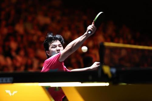 WTT 중국 스매시에 출전한 안재현의 경기 장면