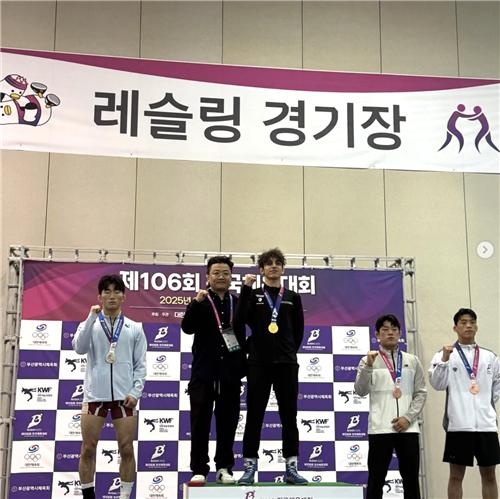 첫 전국체전에서 시상대 가장 높은 곳 오른 귀화 선수 푸다 모아이즈 아흐메드