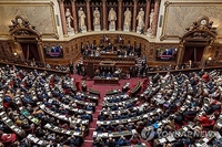 프랑스, 형법상 '비동의 강간' 명시 확정…"역사적 승리"