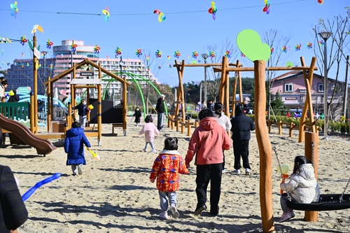 속초 숲속 가족 놀이 체험장 개장…%22반려견과 함께 즐겨요%22