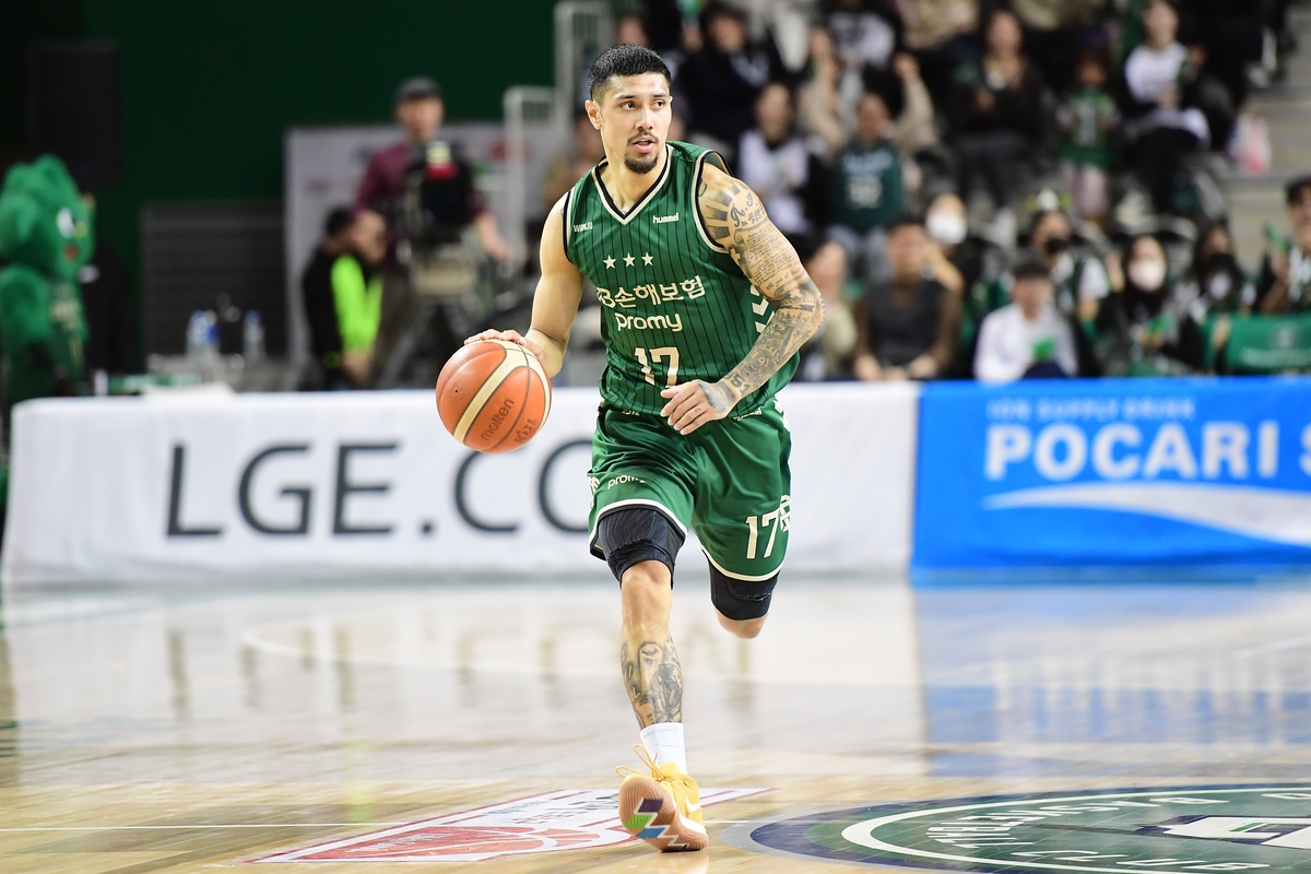 '알바노 28점' 프로농구 DB, 공동 3위 도약…현대모비스는 6연패