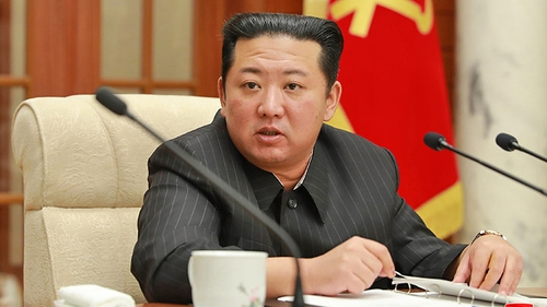(2ª AMPLIACIÓN) El líder norcoreano preside una reunión clave del partido en medio de reportes sobre una posible prueba nuclear