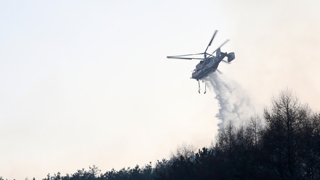 Renforcement des moyens pour combattre l'incendie à Goseong