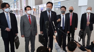 La delegación política parte a Japón con una carta de Yoon