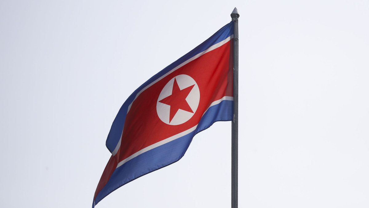 "북한군은 우리 적"…윤석열 정부 첫 국방백서에 6년만에 부활