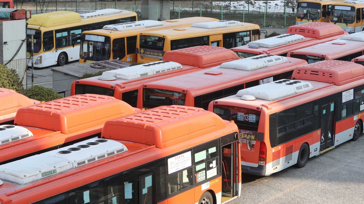 20여 일째 멈춘 목포 시내버스…한겨울 시민만 피해 | 연합뉴스