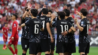 كوريا الجنوبية تهزم سنغافورة وتحجز مكانها في الجولة الثالثة في التصفيات المؤهلة لكأس العالم