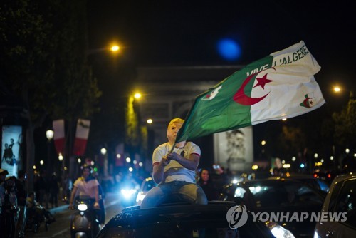 알제리 네이션스컵 결승行에 佛서 흥분한 축구팬 282명 연행