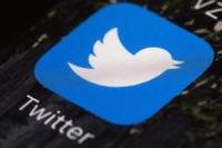 [우크라 침공] 트위터, 푸틴 포함 러 정부계정 300여개 노출 제한