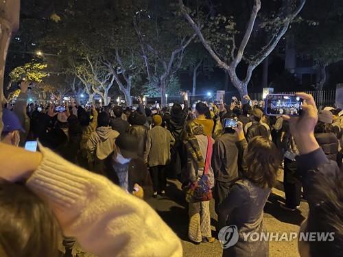 "시진핑 물러나라!" 中민심 폭발…제로코로나 반대 시위 확산세(종합2보)