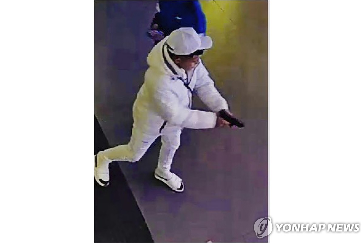 뉴욕 타임스스퀘어에서 총을 쏜 베네수엘라 출신 15세 소년