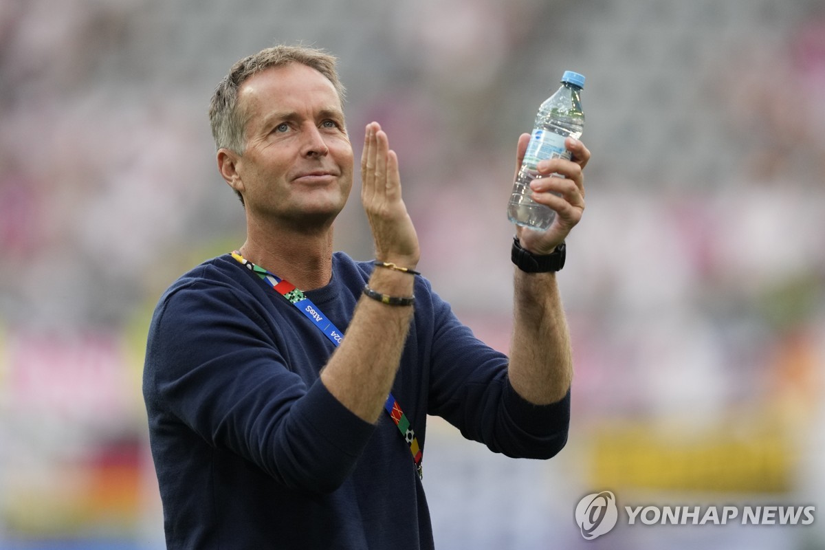 레버쿠젠 새 사령탑 카스페르 히울만