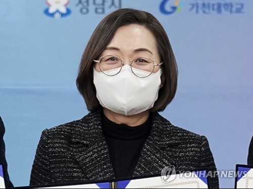 은수미 성남시장 퇴임 "정치적 무풍지대 만들려 했는데 역부족"