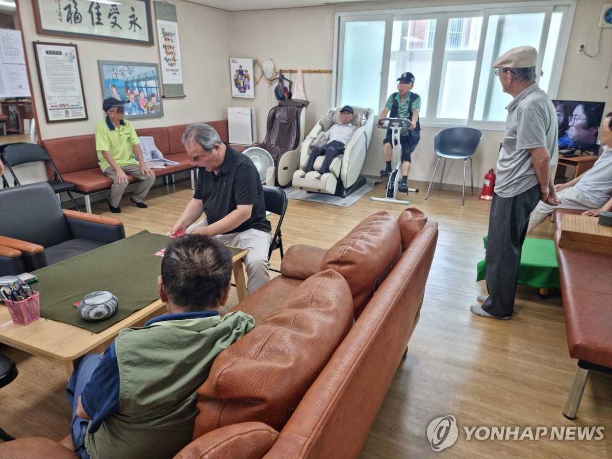 냉방비 월 16만5천원 지원…복지부, 경로당 운영 현황 점검