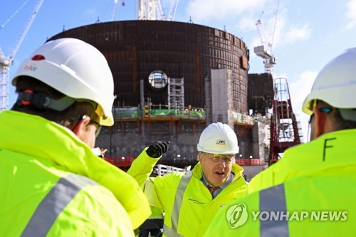 "영국, 차세대 원자력발전소 건립 위해 한국과 협상 중"