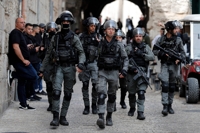 이스라엘 경찰, '성지' 알아크사 사원 진입…무슬림과 충돌