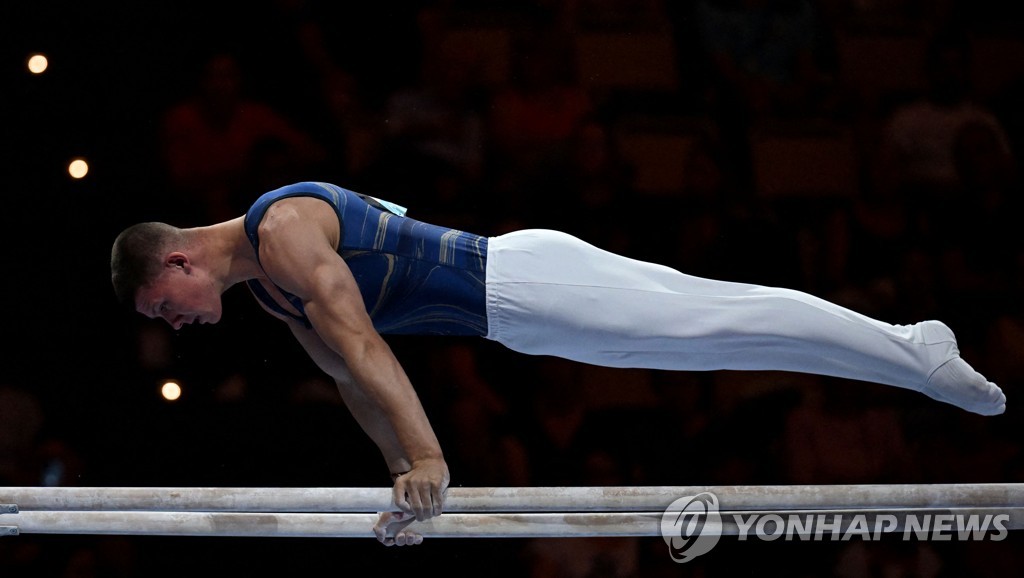 '균형의 힘'…유럽육상선수권 체조 평행봉