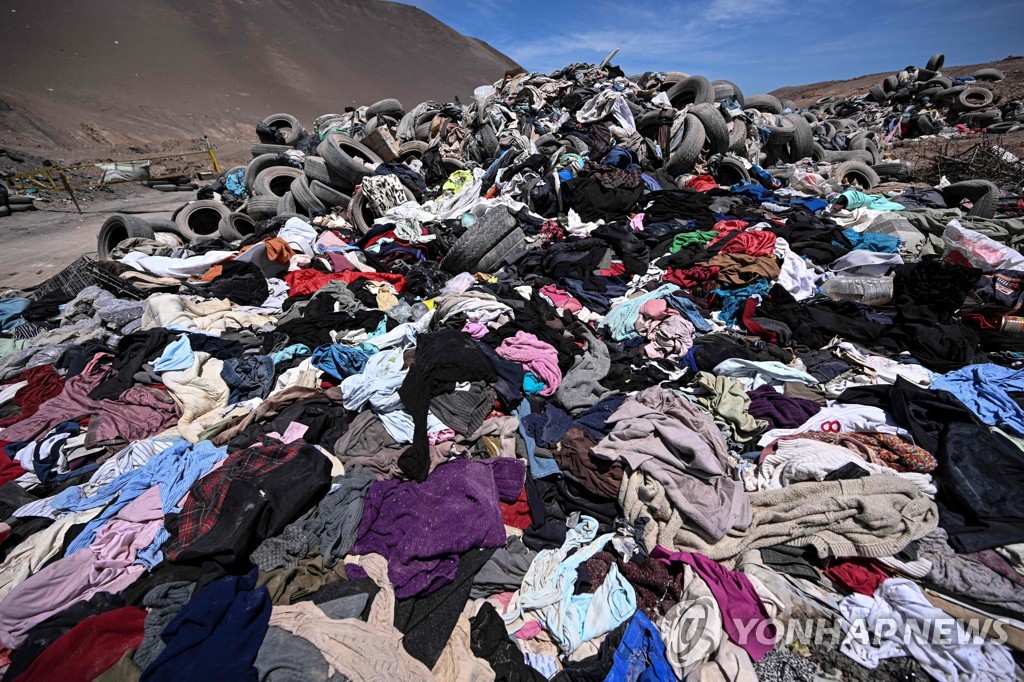 CHILE-ENVIRONMENT-POLLUTION-DESERT-CLOTHING