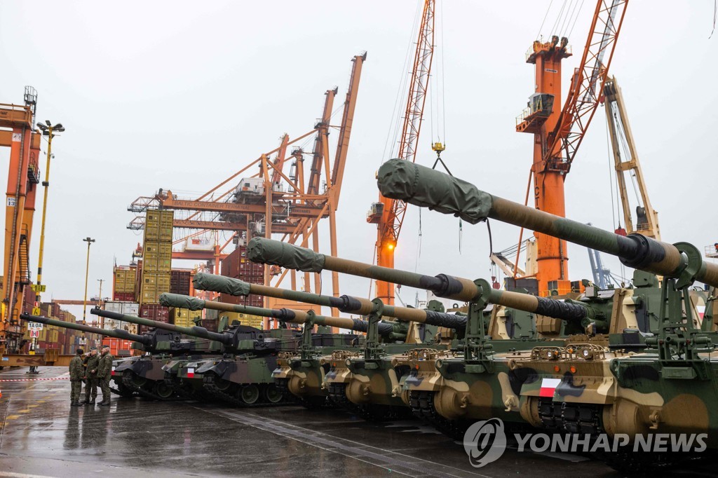 '한국산 명품무기' K2전차·K9자주포 초도물량 폴란드 상륙 