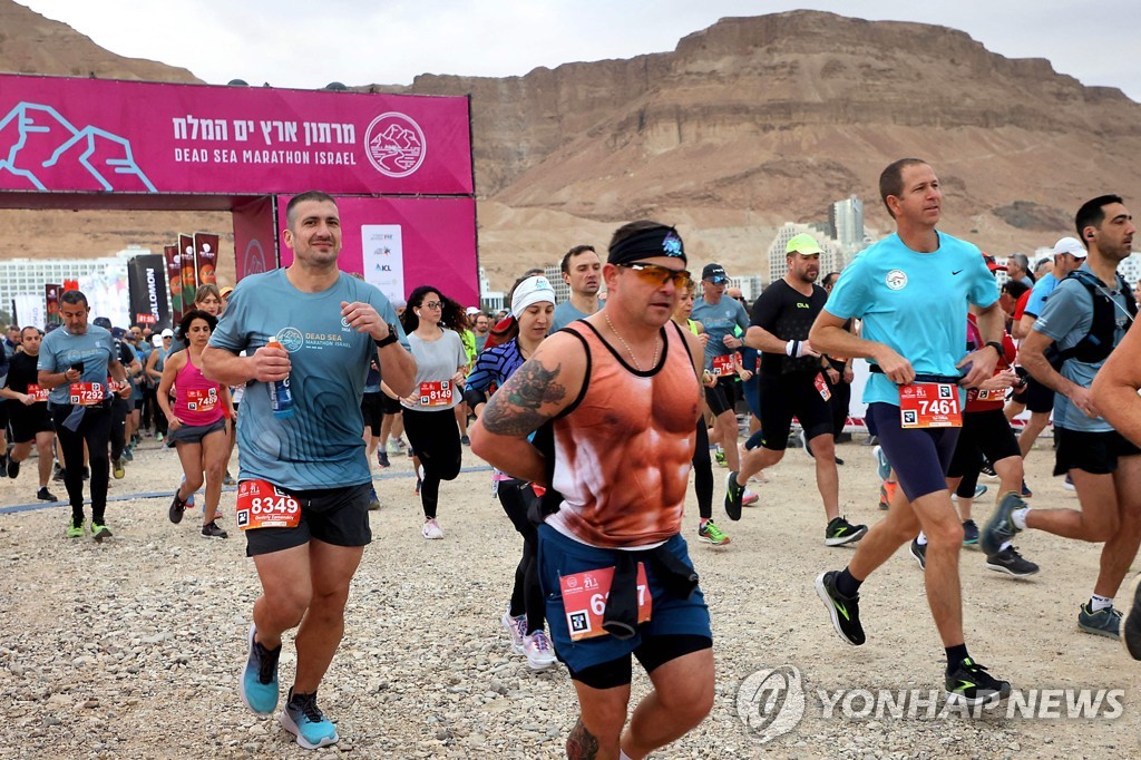 '사해 마라톤, 7000명의 참가자'…이스라엘 에인 보케크