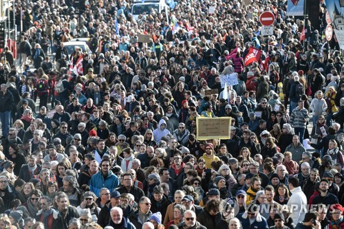 프랑스 연금개혁 반대 4차시위…"내달 7일 대규모 파업" 경고