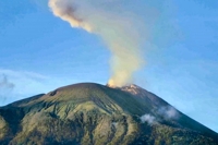 인도네시아 레워톨록 화산 분화…화산재·용암 뿜어내