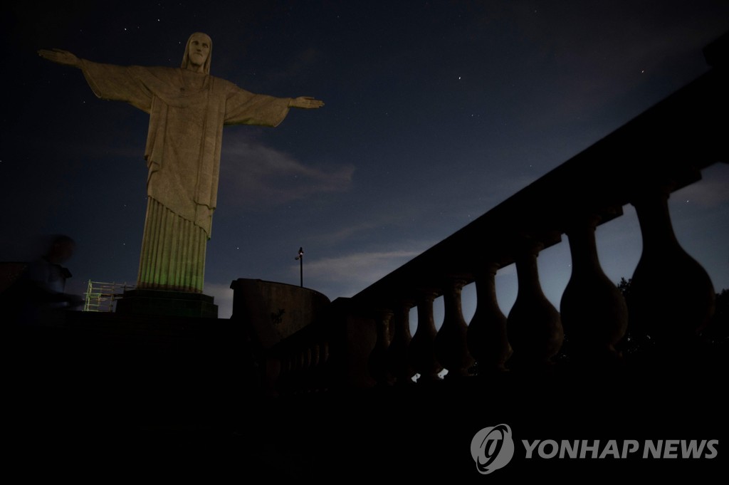 브라질, 그리스도상 조명 끄며 비니시우스에게 연대 표명