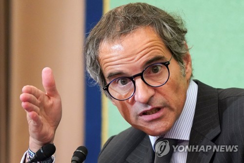 IAEA 사무총장 "한국 오염수 우려 알아…야당과도 만나고 싶어"
