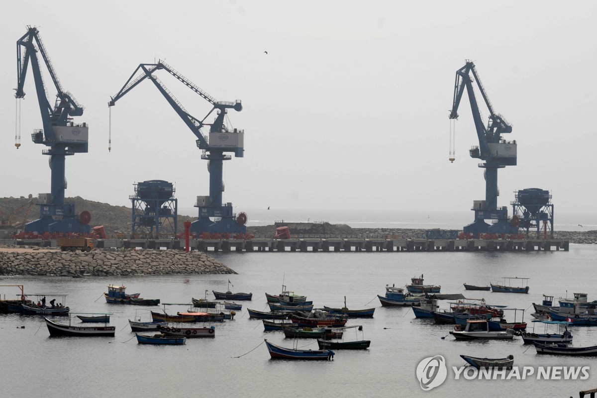 중국에서 투입한 자본을 기반으로 건설 중인 페루 창카이 메가포트