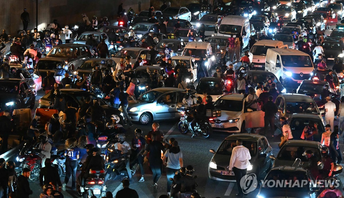 파리 외곽 도로