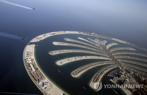UAE 최대도시 두바이의 인공섬 팜주메이라