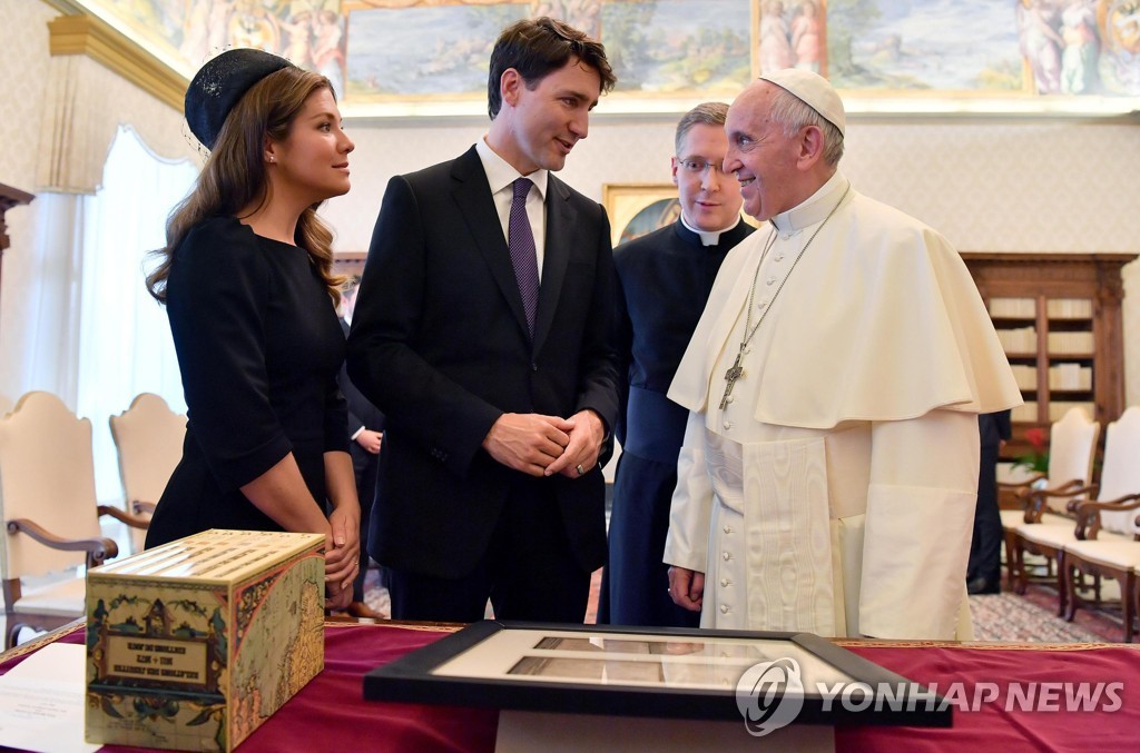 2017년 5월 바티칸에서 교황을 알현한 트뤼도 캐나다 총리
