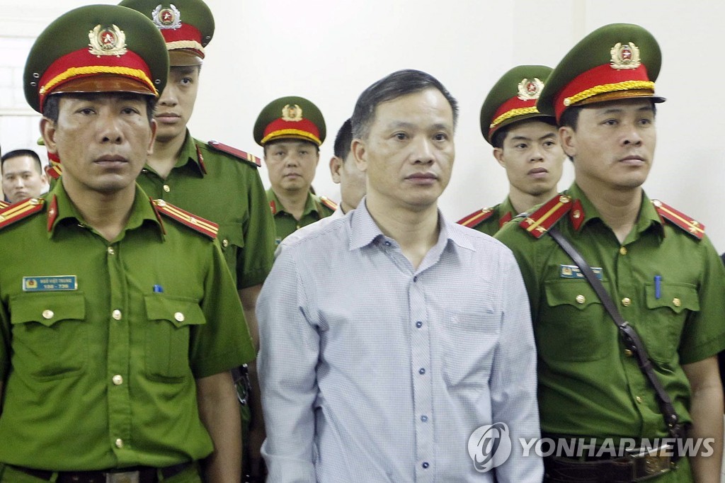 다당제 도입 주장으로 15년형을 선고받은 베트남 인권변호사 응우옌 반 다이
