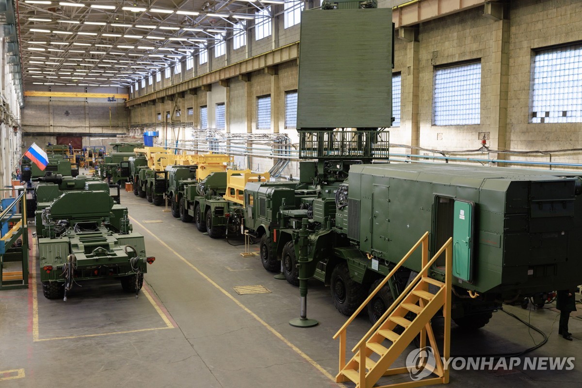 러시아 최신 방공체계인 S-400을 위한 고성능 레이더 등을 생산 중인 러시아 내 시설