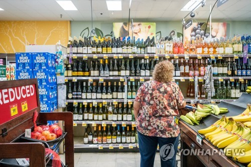 美 8월 소매판매 0.3%↑…유가안정에 식료품·외식 지출 늘려