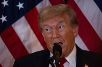 비난에 자화자찬에…트럼프, 심야 160건 '폭풍' SNS