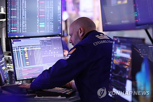 뉴욕증시, 대규모 옵션 만기 앞두고 혼조 출발…관세 불확실성·지표 엇갈려