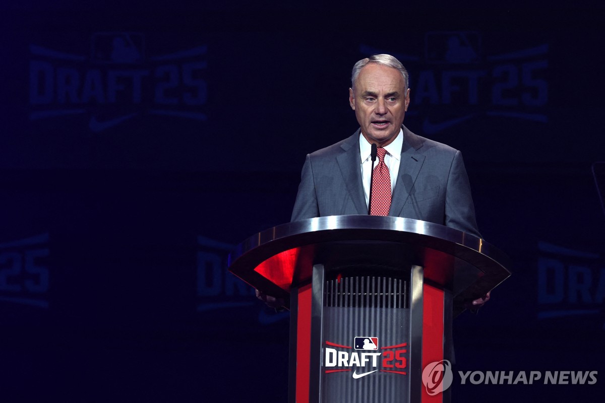 롭 맨프레드 MLB 커미셔너