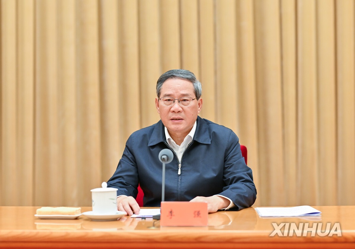 中지도부, 또 '내수 진작' 강조…"불합리한 소비 제약…