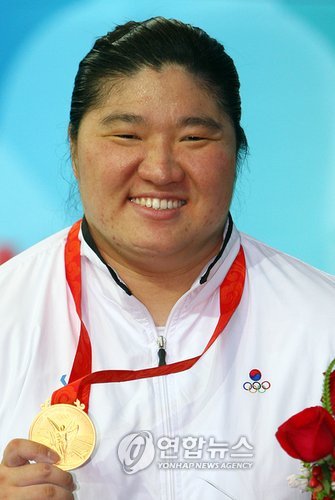 <올림픽> 역도 장미란, 세계신기록으로 금메달 
