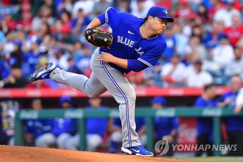 Hyun Jin Ryu Ball to Luis Rengifo, 05/26/2022