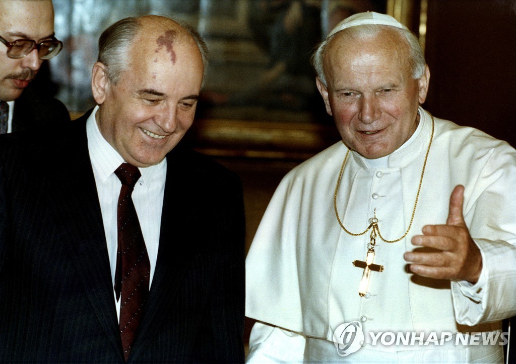 Former Soviet President Mikhail Gorbachev met Pope John Paul II in late 1989