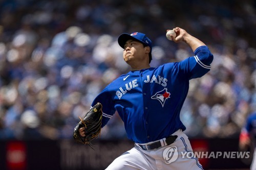 Toronto Blue Jays: Hyun-Jin Ryu shows promise in spring debut
