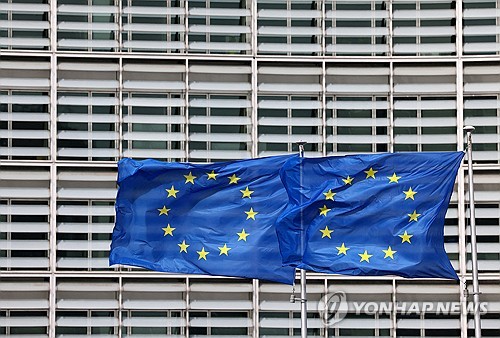 EU, '2030년까지 점유율 10→20%로' 반도체법 21일 발효