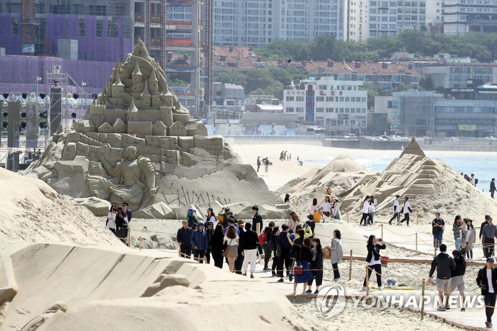 Sand Sculpture Festival In Haeundae Yonhap News Agency