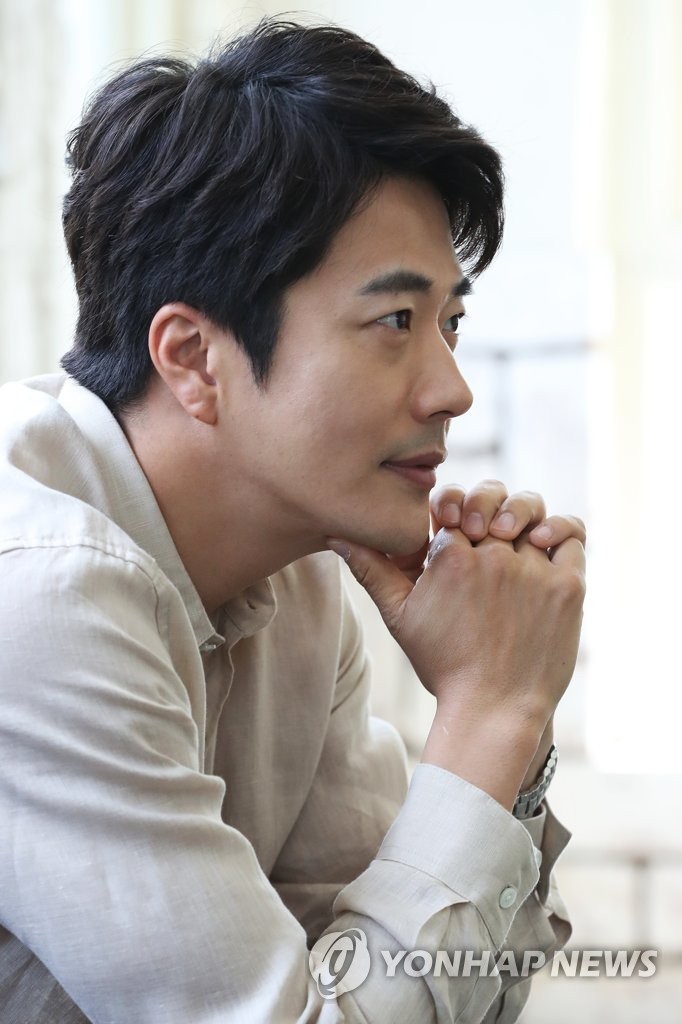 korean actors hairstyle