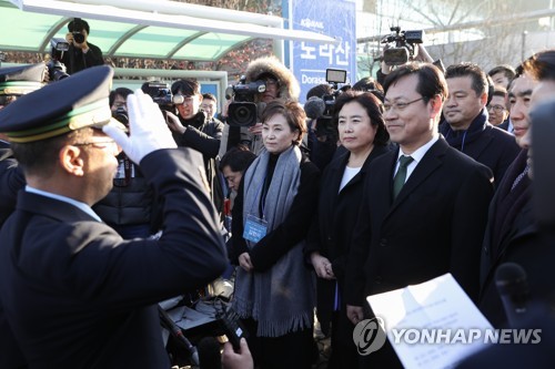 철도공동조사 南열차, 北으로 출발…"공동번영 신호탄될 것"(종합2보)