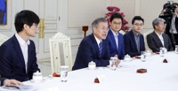 (LEAD) President Moon emphasizes need for more startup businesses